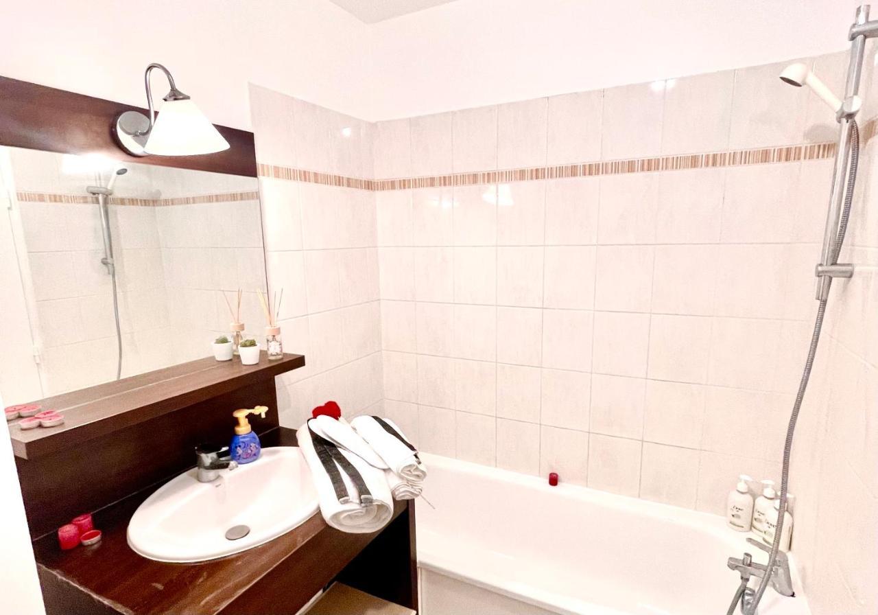 5 Min From Disneyland Cozy Retreat Apartment Montévrain Exterior foto