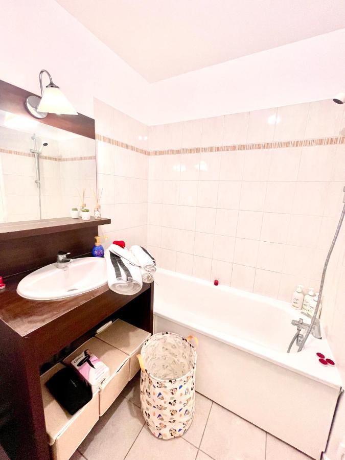 5 Min From Disneyland Cozy Retreat Apartment Montévrain Exterior foto